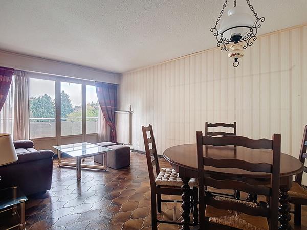 À vendre : Appartement 4 pièces à PAU ascenseur Balcon aperçu Pyrénées cave et garage