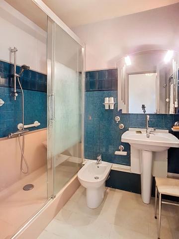 À vendre : Appartement 4 pièces à PAU ascenseur Balcon aperçu Pyrénées cave et garage