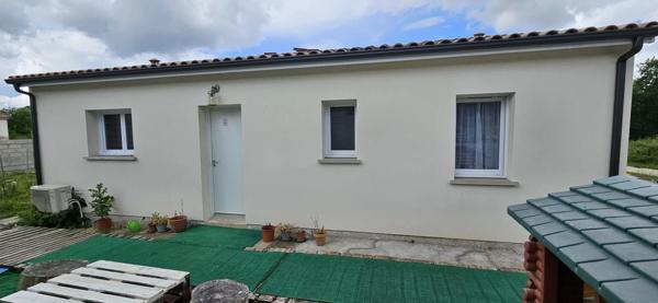 Maison contemporaine de plain-pied 80 m2– 3 chambres – Terrain 976 m² – Calme & proximité des commodités