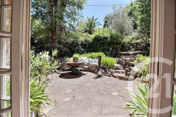 Maison à vendre  8 pièces - 196,05 m 2   VALBONNE  - 06