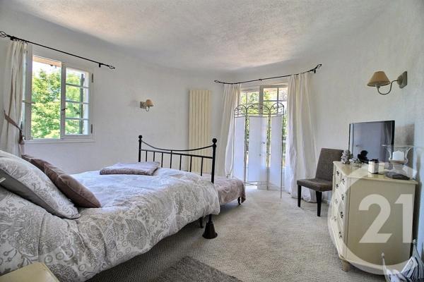 Maison à vendre  8 pièces - 196,05 m 2   VALBONNE  - 06