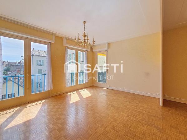 Appartement centre-ville avec ascenseur et balcon
