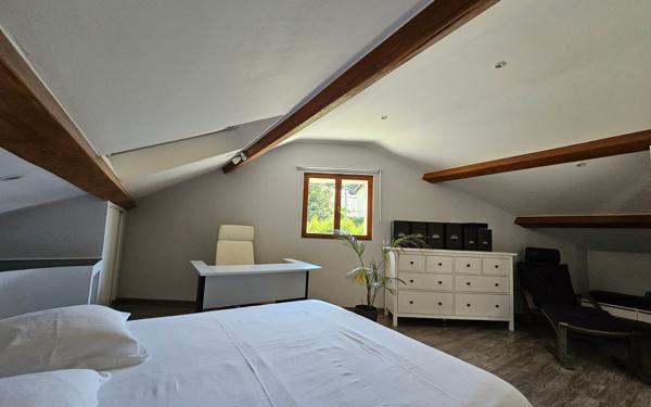 Maison à vendre    5 pièces •  Saint-Étienne