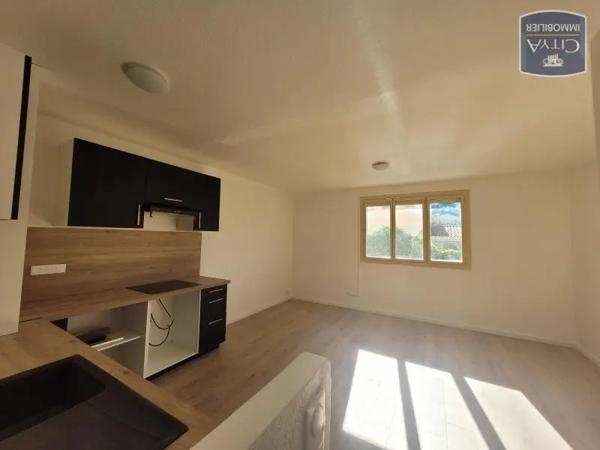 Appartement à louer 3 pièces 52.19m² Saint-Raphaël (83700)