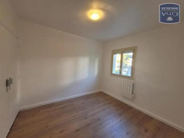 Appartement à louer 3 pièces 52.19m² Saint-Raphaël (83700)