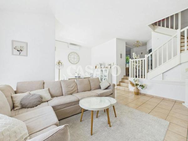 Vente Maison 5 pièces de 89m² - 69200 Vénissieux