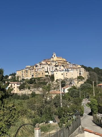 Appartement
         4 pièces
        - 86 m² 315 000 € *