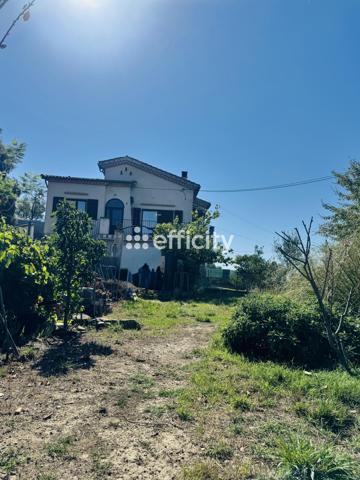 Appartement
         4 pièces
        - 86 m² 315 000 € *