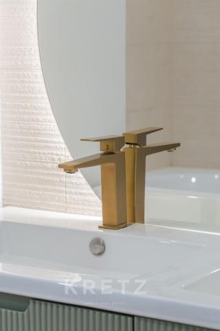 VILLA CONTEMPORAINE AVEC VUE IMPRENABLE SUR LE VILLAGE ET LA VALLÉE