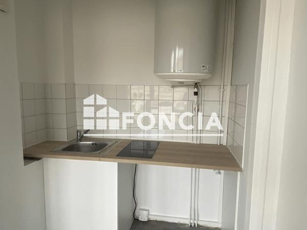 Location Studio 18 m² - 27 RUE LAFAYETTE Marseille 13001
