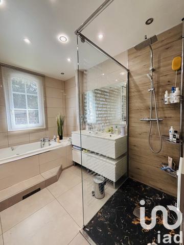 Maison à vendre 8 pièces 220 m² Gouvieux