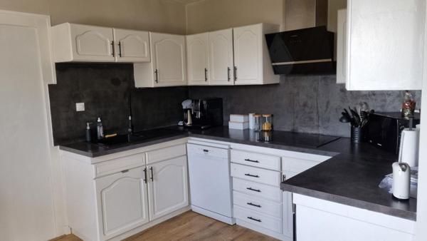 Riotord 43220 Maison PLAIN-PIED rénovée en 2021 95,33m² 2 chambres 2 garages sur 1500m² de terrain