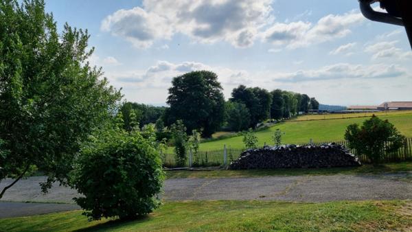 Riotord 43220 Maison PLAIN-PIED rénovée en 2021 95,33m² 2 chambres 2 garages sur 1500m² de terrain