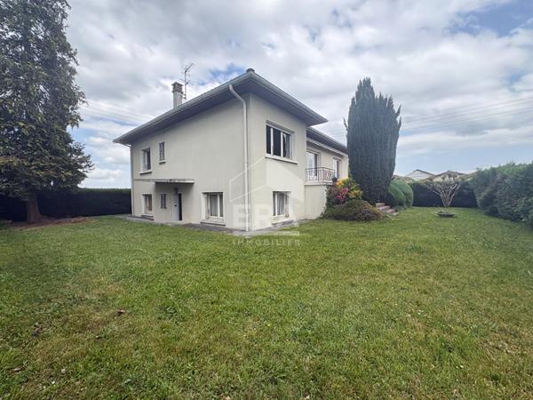 Maison à fort potentiel située à proximité de Tarbes