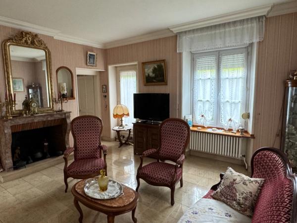 MAISON DE CARACTERE - 4 CHAMBRES - DEPENDANCES
