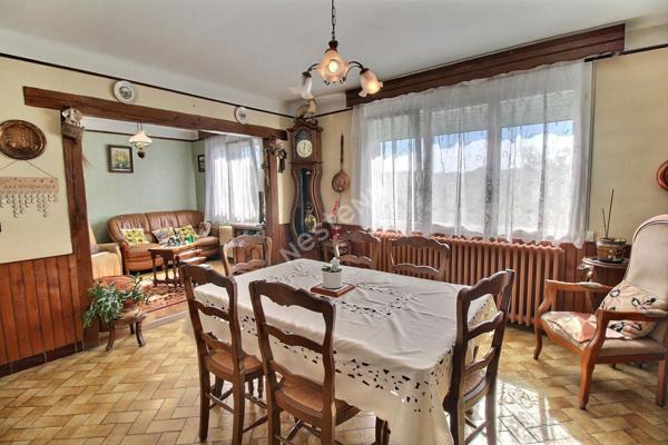 Pavillon sur sous-sol total 2 chambres et jardin à EPERNON