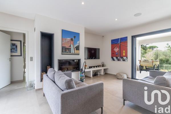 Maison à vendre 6 pièces 200 m² Grimaud