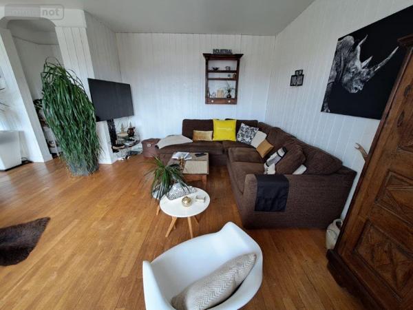 Maison à vendre à Saint-Flour dans le Cantal (15100), ref : 044/1114