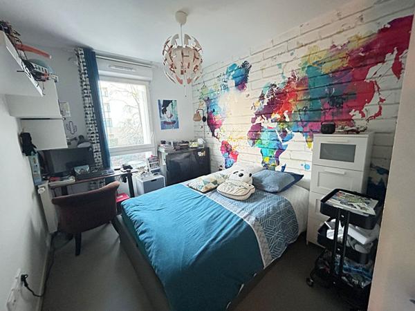 MAISON RECENTE SANS TRAVAUX AVEC EXTERIEUR ET PARKINGS