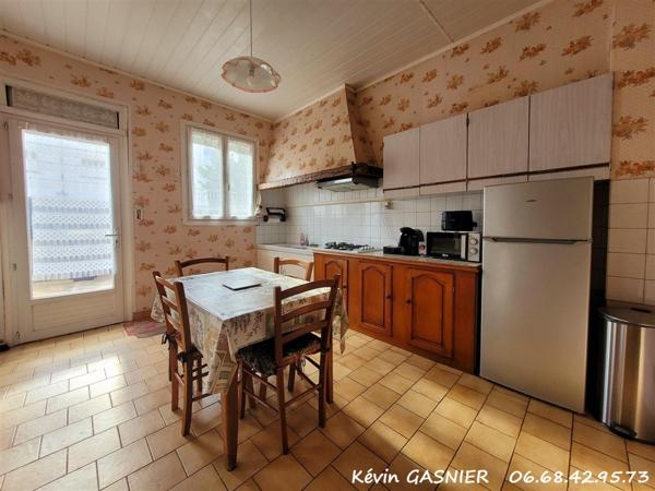 SOYAUX (16800) : Maison de plain pied avec 2 chambres et jardin clos