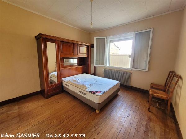 SOYAUX (16800) : Maison de plain pied avec 2 chambres et jardin clos