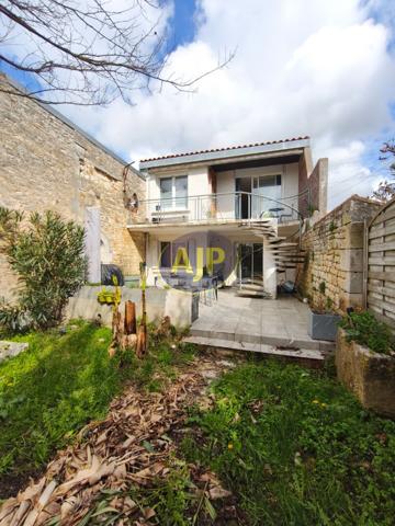 Location maison Rochefort : 1 200 € - AJP Immobilier Rochefort