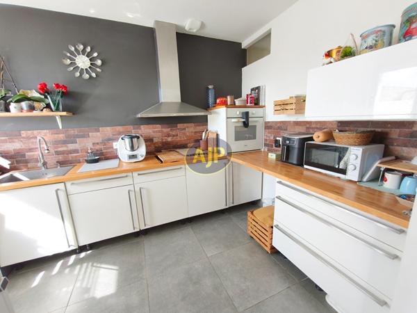 Location maison Rochefort : 1 200 € - AJP Immobilier Rochefort