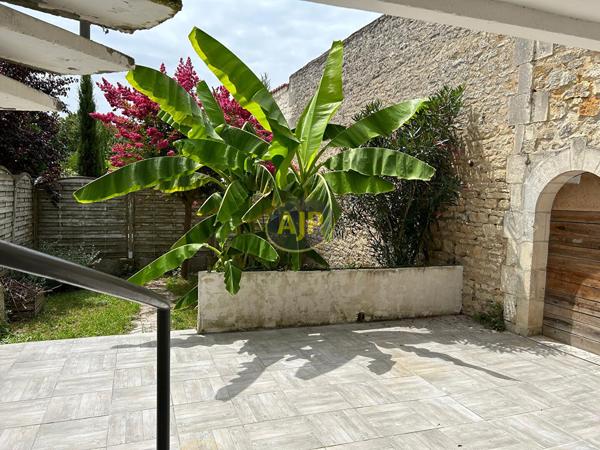 Location maison Rochefort : 1 200 € - AJP Immobilier Rochefort