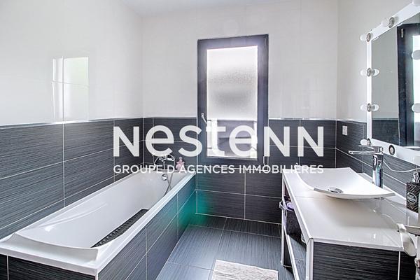 Grande Maison Ultra moderne Moderne de 2014 T6 avec 3 chambres Garage Centre Mediathèque- 69500 BRON