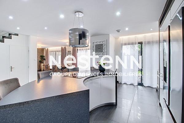 Grande Maison Ultra moderne Moderne de 2014 T6 avec 3 chambres Garage Centre Mediathèque- 69500 BRON