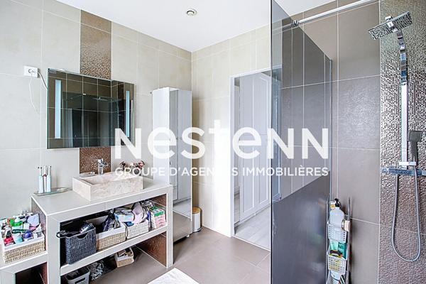 Grande Maison Ultra moderne Moderne de 2014 T6 avec 3 chambres Garage Centre Mediathèque- 69500 BRON