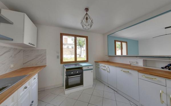 Maison à vendre    4 pièces • 100 m2 Le Blanc-Mesnil