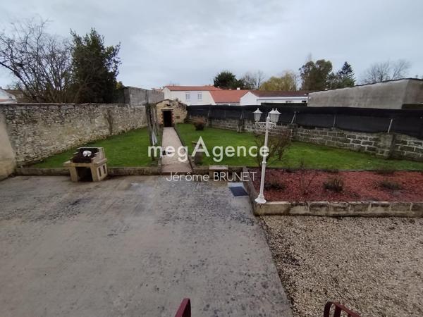 Maison à CHANTONNAY, 85110 - 12 pièces 247m²