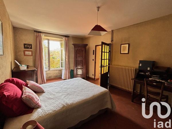 Maison de village 4 pièces de 115 m² à Forges-les-Bains (91470)