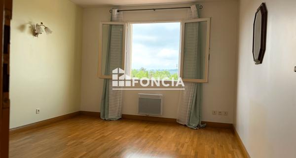 À vendre Maison 8 pièces 222 m² - Cahors 46000