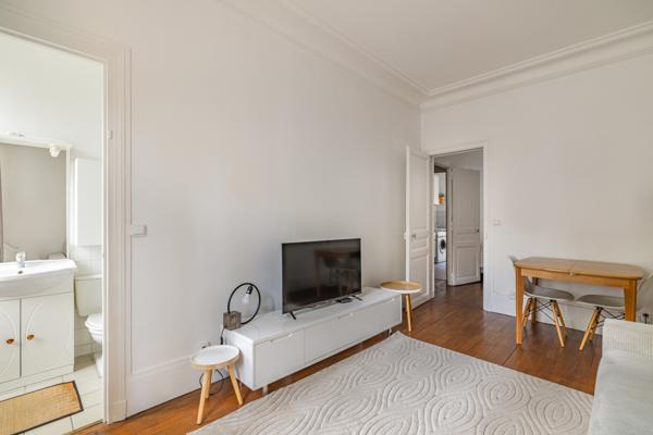 Boulogne Nord / Jaurès- Appartement 2 pièces - Charme de l'ancien