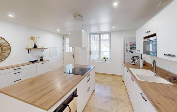 Vente Maison de village Entièrement rénovée avec goût rénové(e) Bessan