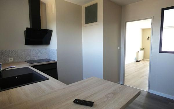 Appartement à louer    3 pièces •  Saint-Jean-de-la-Ruelle