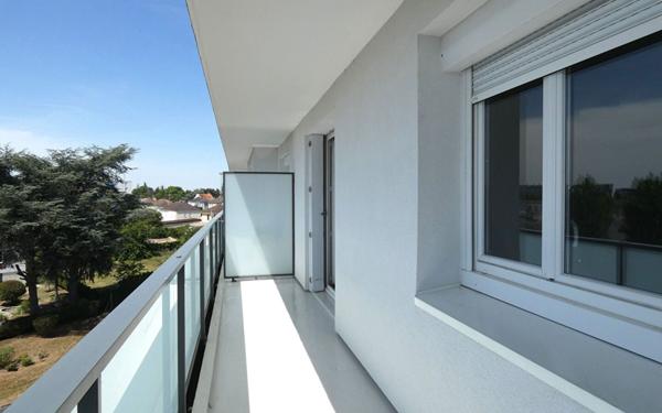 Appartement à louer    3 pièces •  Saint-Jean-de-la-Ruelle