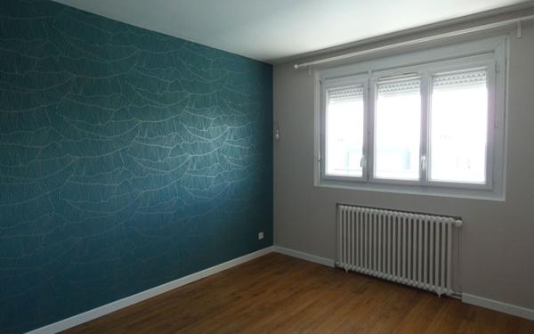 Appartement à louer    3 pièces •  Saint-Jean-de-la-Ruelle