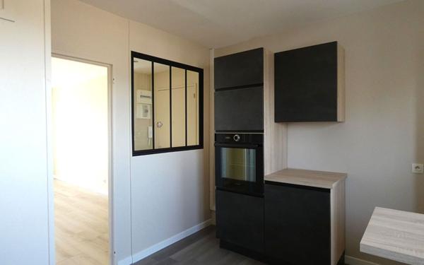 Appartement à louer    3 pièces •  Saint-Jean-de-la-Ruelle