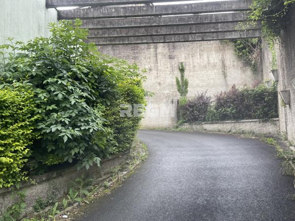 Saint-Étienne (42000) GARAGE DE 14 M2 ENVIRON QUARTIER BERGSON A SAINT-ETIENNE