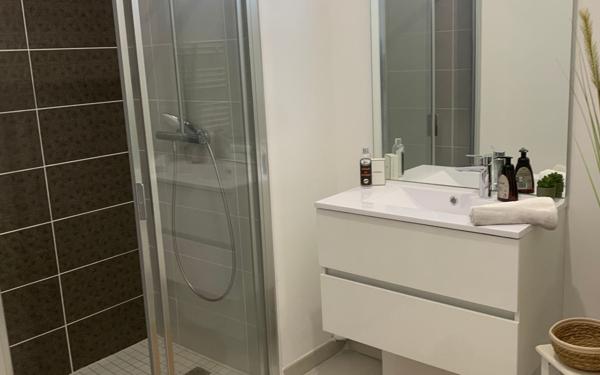 Appartement à louer    2 pièces • 48 m2 La Rochelle