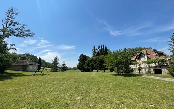 Maison à vendre    8 pièces •  Castelnaudary