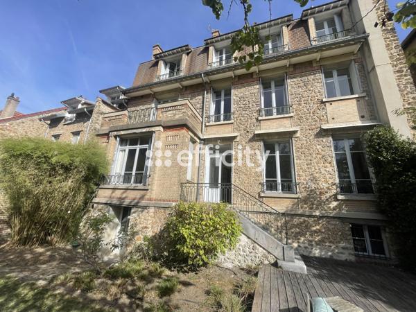 Maison
         10 pièces
        - 397 m² Bien prestige 2 850 000 € *