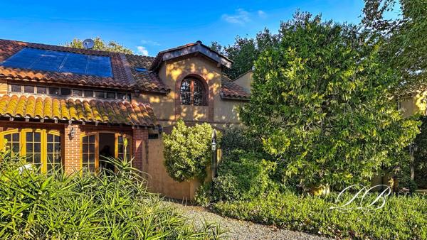 Mas de 600m² sur 4,6 hectares à Saint-Cyprien