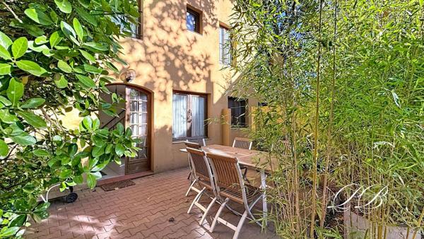 Mas de 600m² sur 4,6 hectares à Saint-Cyprien