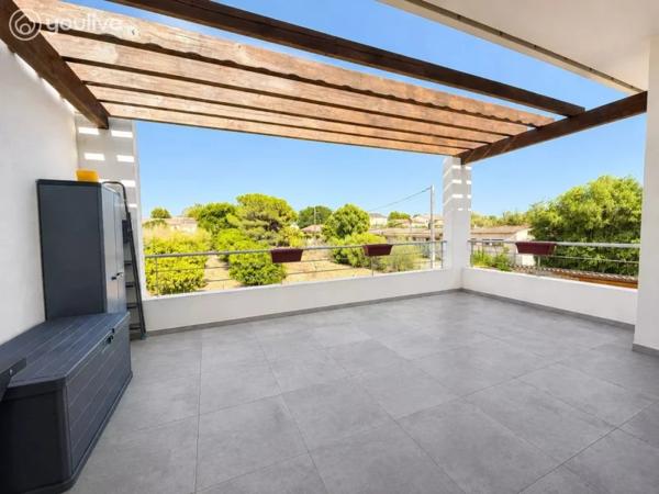 APPARTEMENT DERNIER ÉTAGE T3 SANS VIS À VIS