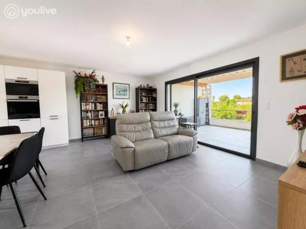 APPARTEMENT DERNIER ÉTAGE T3 SANS VIS À VIS