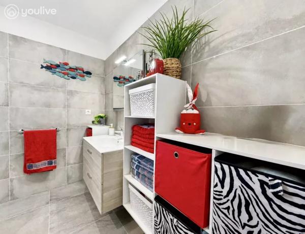 APPARTEMENT DERNIER ÉTAGE T3 SANS VIS À VIS